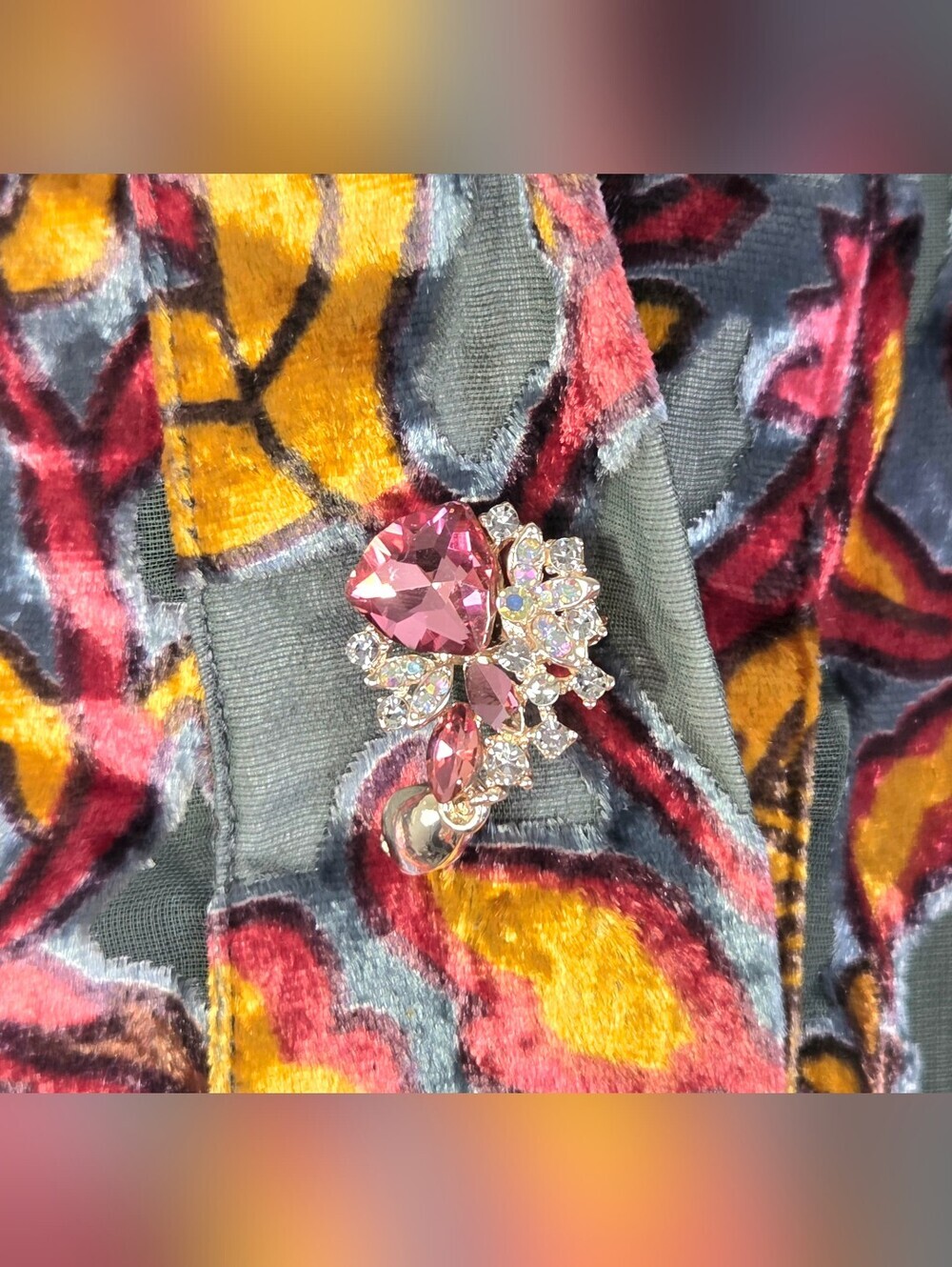 ARATTA SILENT JOURNEY HOLIDAY JEWELS VELVET BURNOUT FLORAL BLOUSE. - Picture 4 of 6